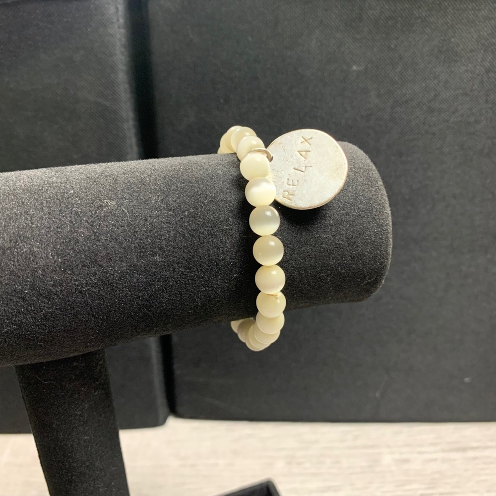 White Cats Eye Bead Stretch Bracelet Relax Palm Tree Coin Charm Silver Tone